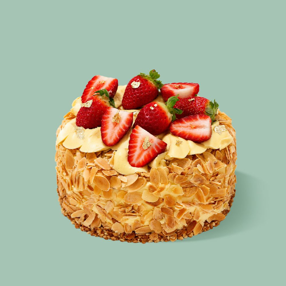 Almond & Strawberry Cake